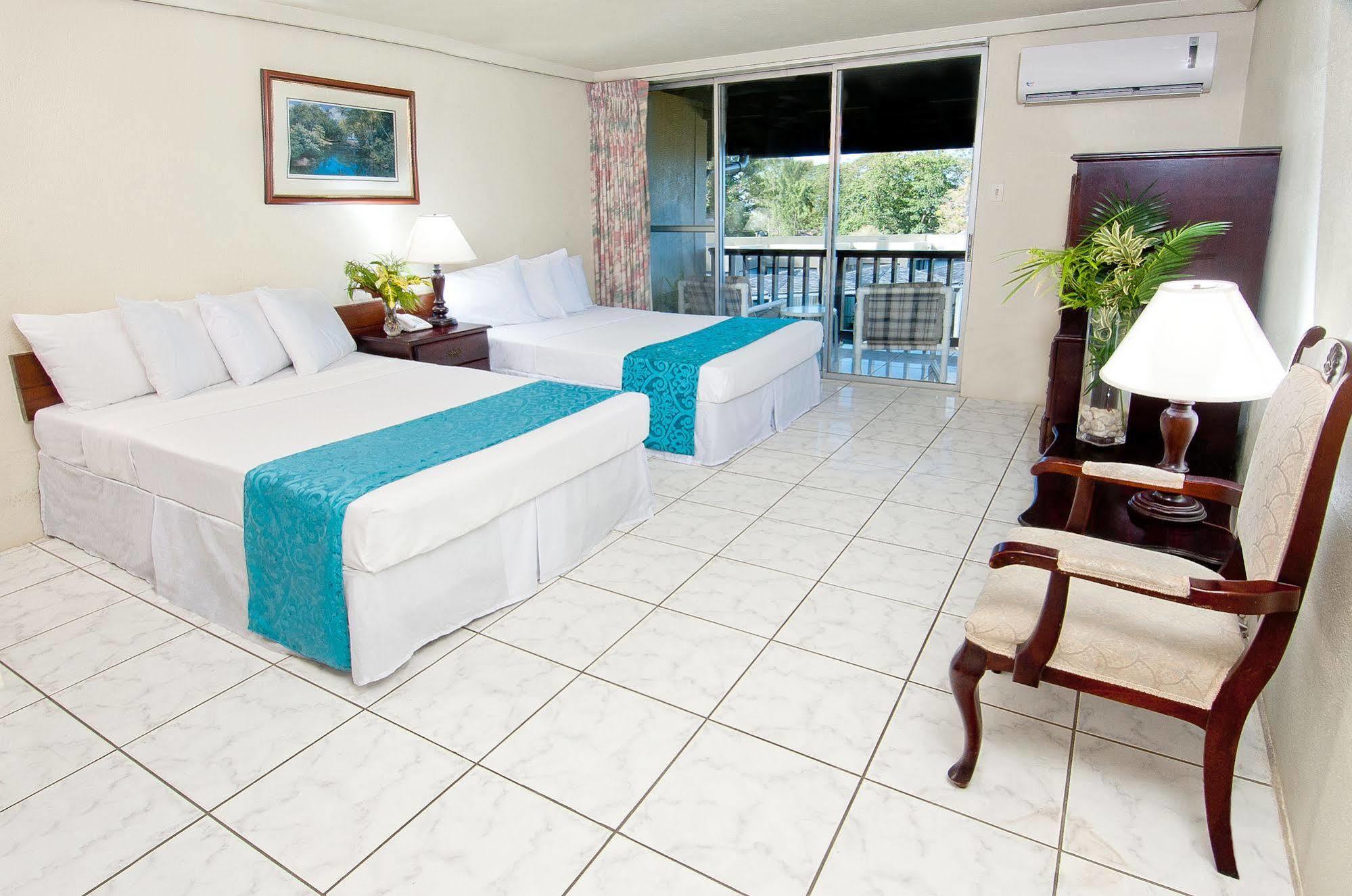 Mount Irvine Bay Resort Black Rock Экстерьер фото